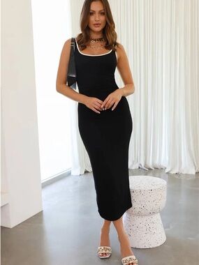 HelloMolly Sleeveless Black Midi Tank Dress with White Trim in XS